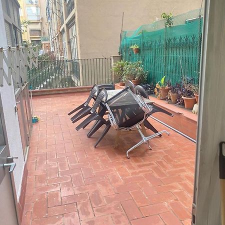 Piso Y Patio Apartment Barcelona Luaran gambar