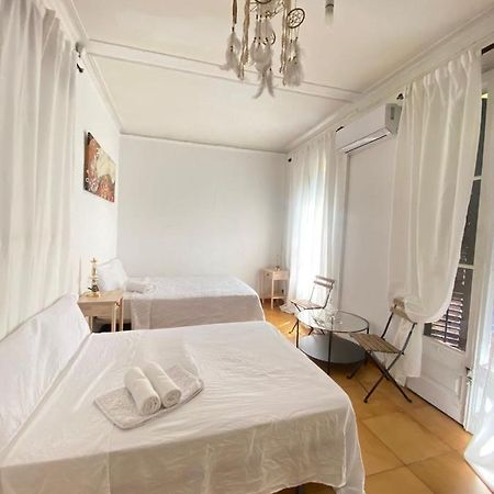 Piso Y Patio Apartment Barcelona Luaran gambar