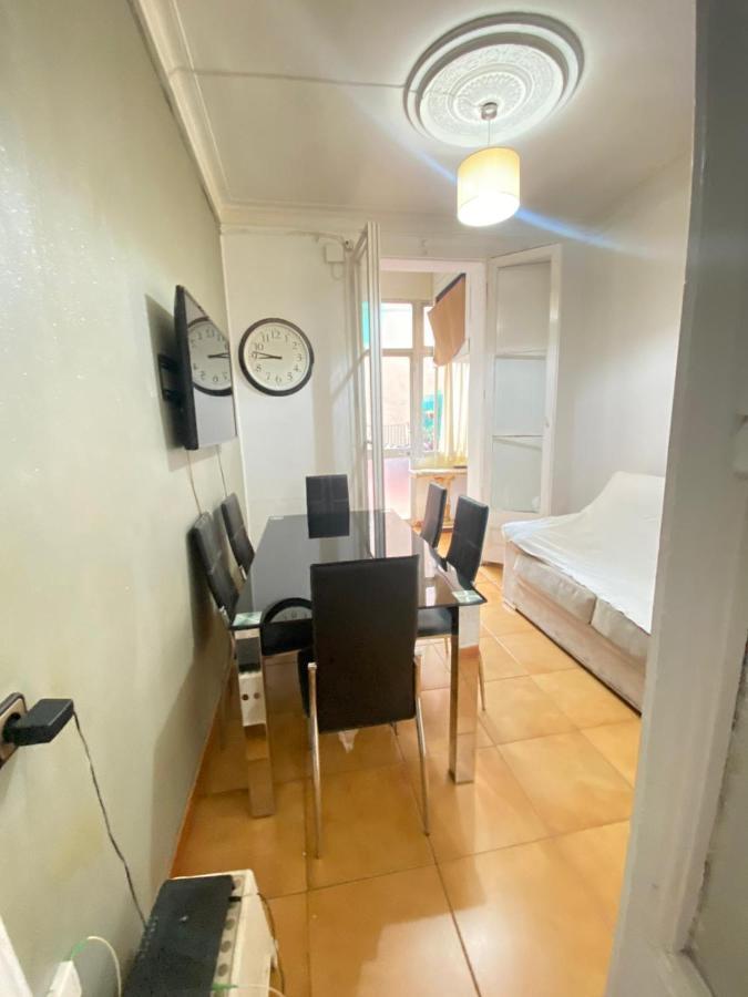 Piso Y Patio Apartment Barcelona Luaran gambar