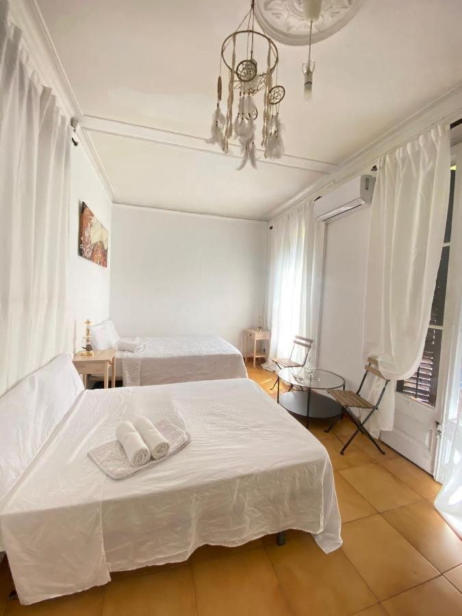Piso Y Patio Apartment Barcelona Luaran gambar